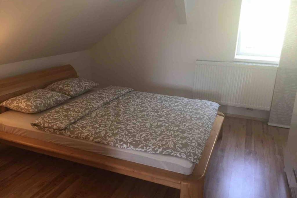 Haus Mit 3 Schlafzimmer Und Garten Amstetten Buitenkant foto